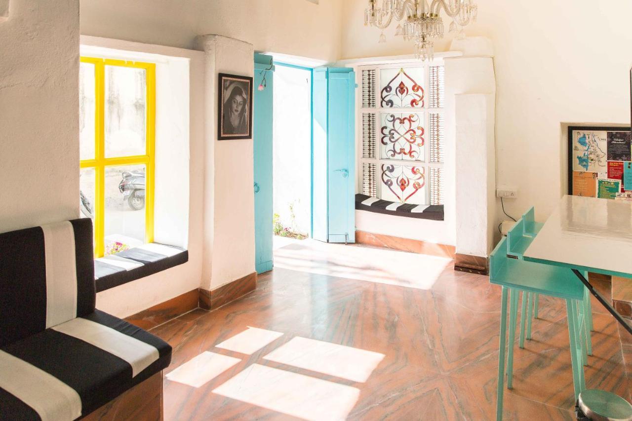 Gypsy Child Lake Hostel אודייפור מראה חיצוני תמונה