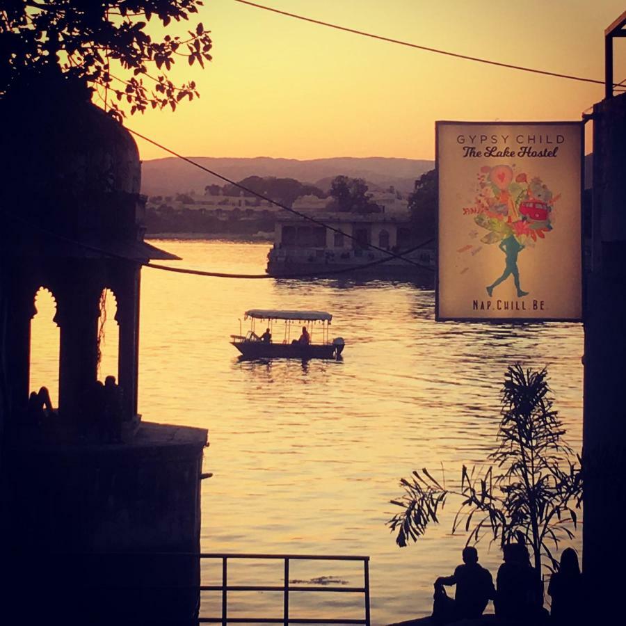 Gypsy Child Lake Hostel אודייפור מראה חיצוני תמונה